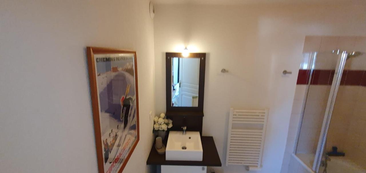 Le Venasque, T2, Centre Luchon, Wifi, Casier A Ski, Ascenseur, 4 Personnes Bagneres-de-Luchon Exterior photo